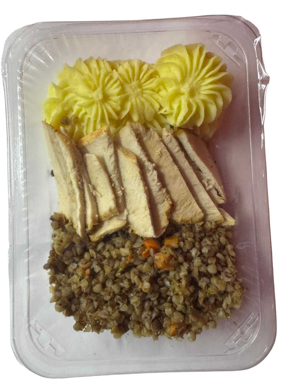 Упак Курица в грибном соусе с пюре и гречкой (1порц)