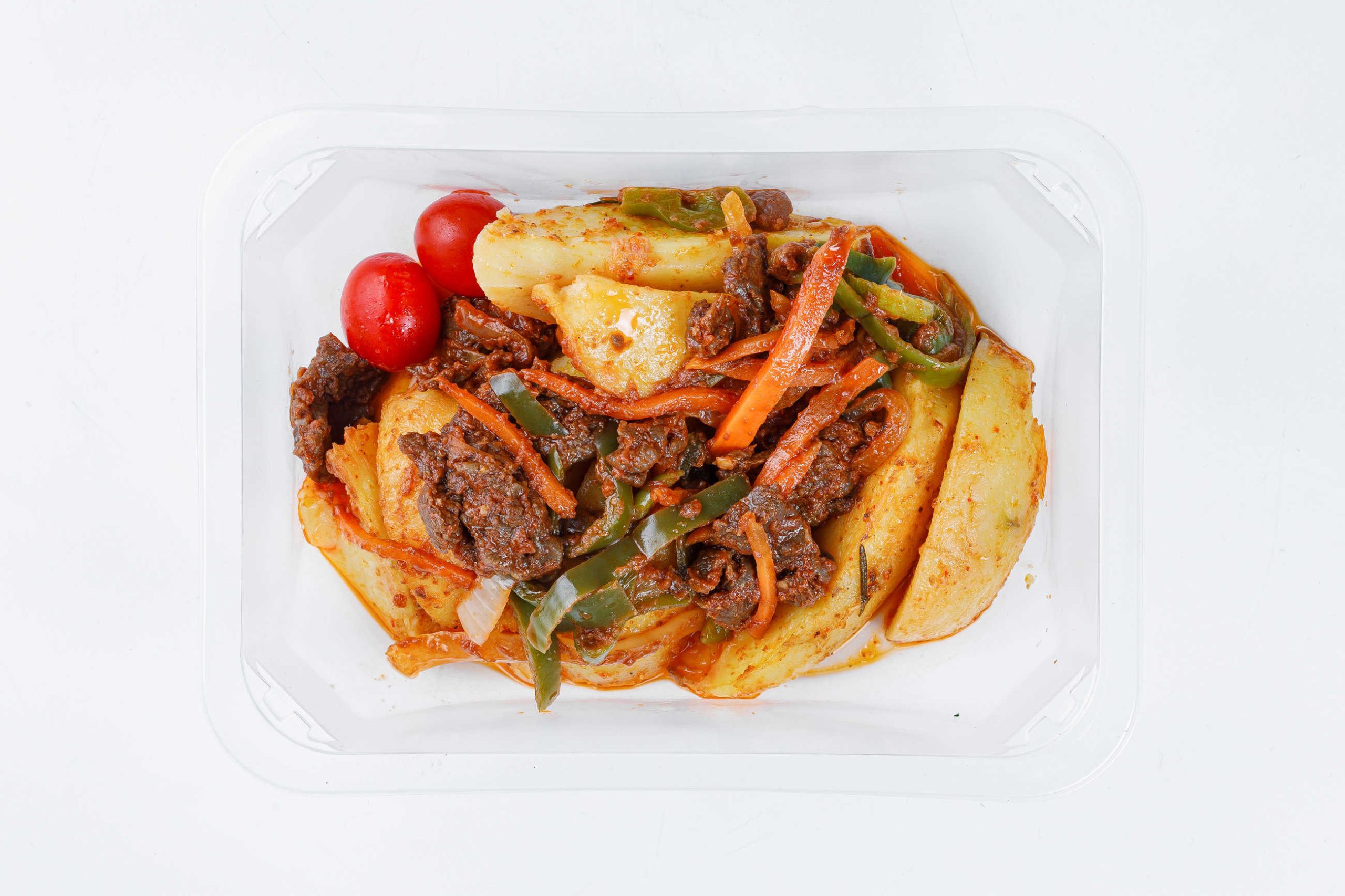 Упак Жареная говядина с картофелем и овощами (1порц)